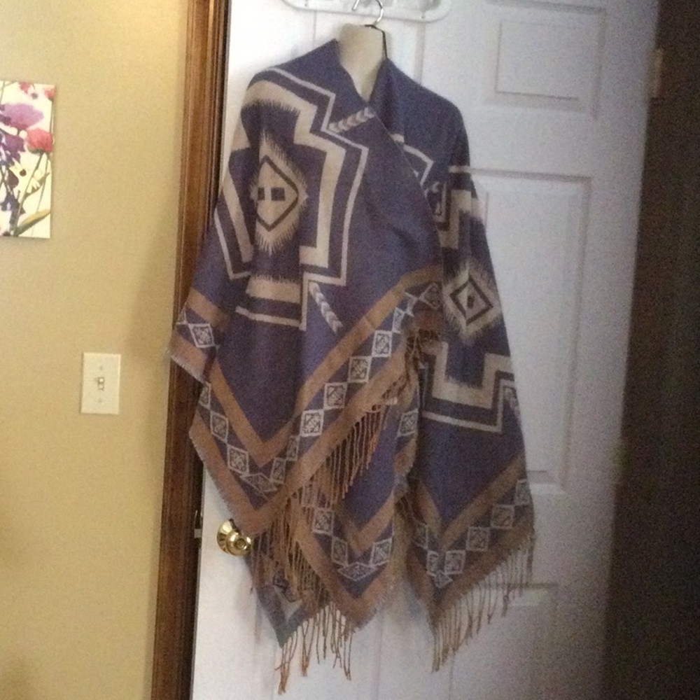 Mudd Cape/shawl  sweater NWT